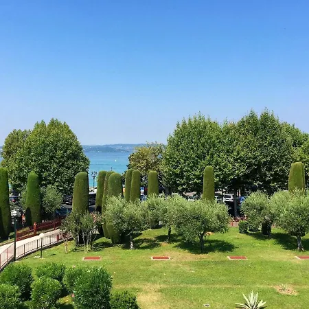 5 Star With Private Beach And Garage Lägenhet *
